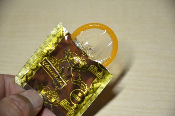 グラマラスバタフライ「チョコレートの香り」の個包装を開封
