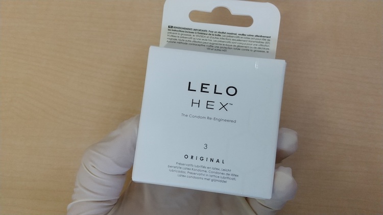 LELO（レロ）HEX ORIGINALコンドームのパッケージ表面
