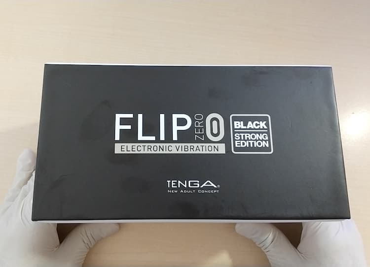 FLIP 0 EV BLACKの外箱側面