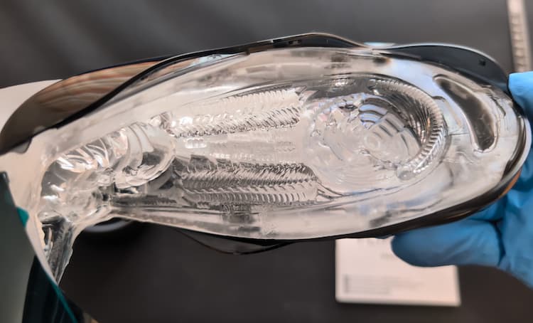 TENGA FLIP360 AURORA GREENの本体を完全に開いたところ