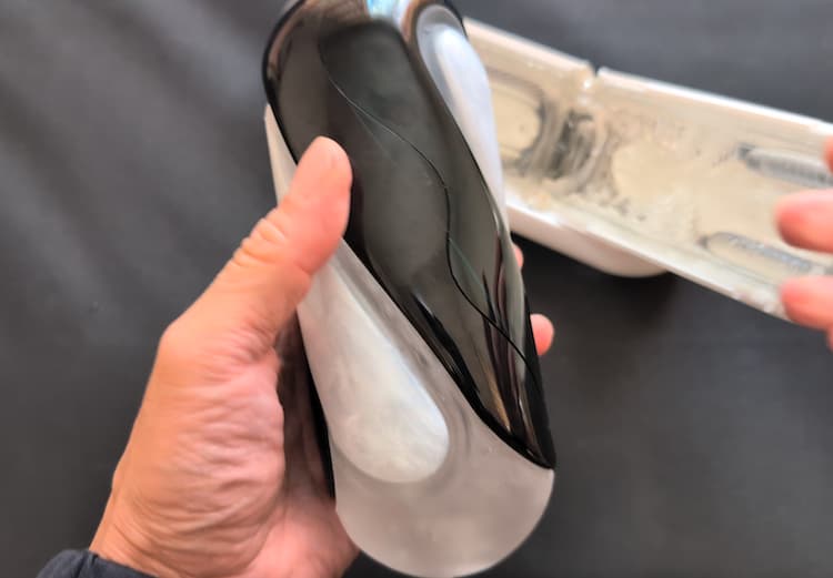 TENGA FLIP360 AURORA GREENの本体の接続部