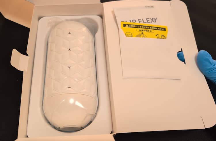 TENGA FLIP FLEXYの箱を開封したところ