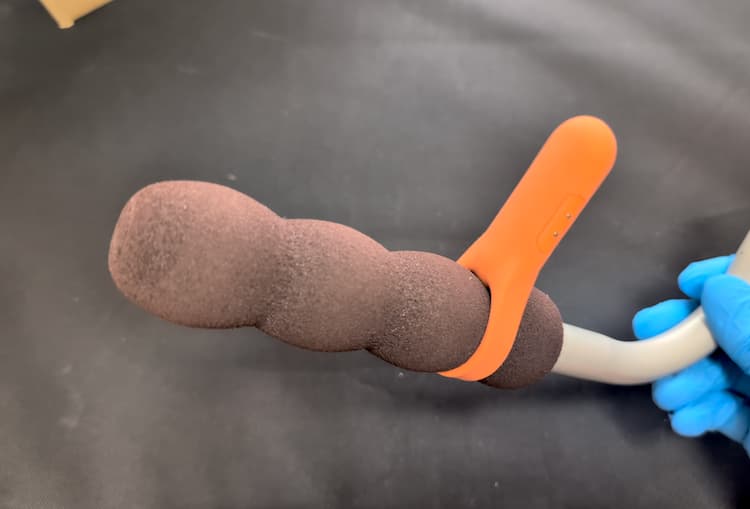 TENGA pairRING＋（ペアリング プラス）をサオの根元に着けたところ