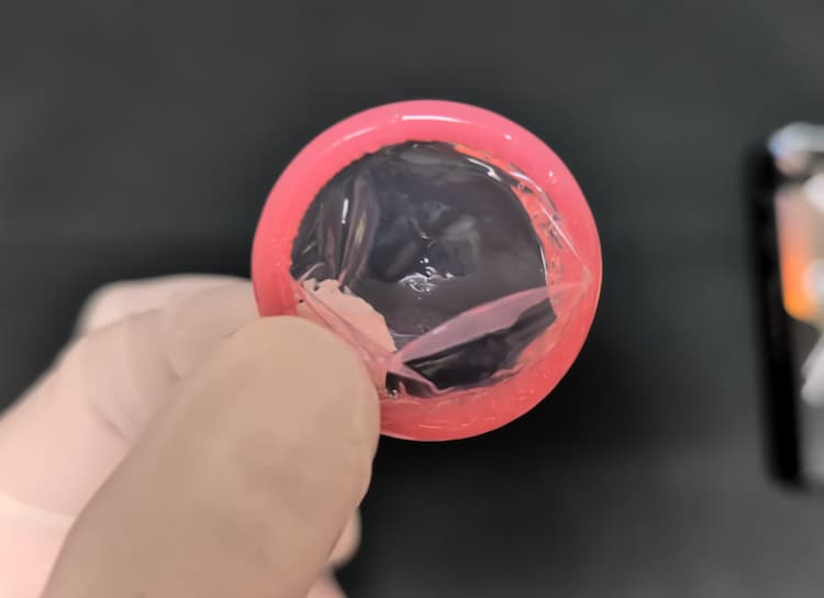 オカモトグルーヴXリアルフィットのコンドームウラ側