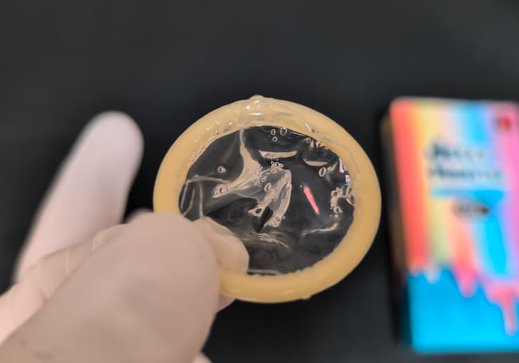 オカモトゼリーモンスターEXTRA JELLYの男性側